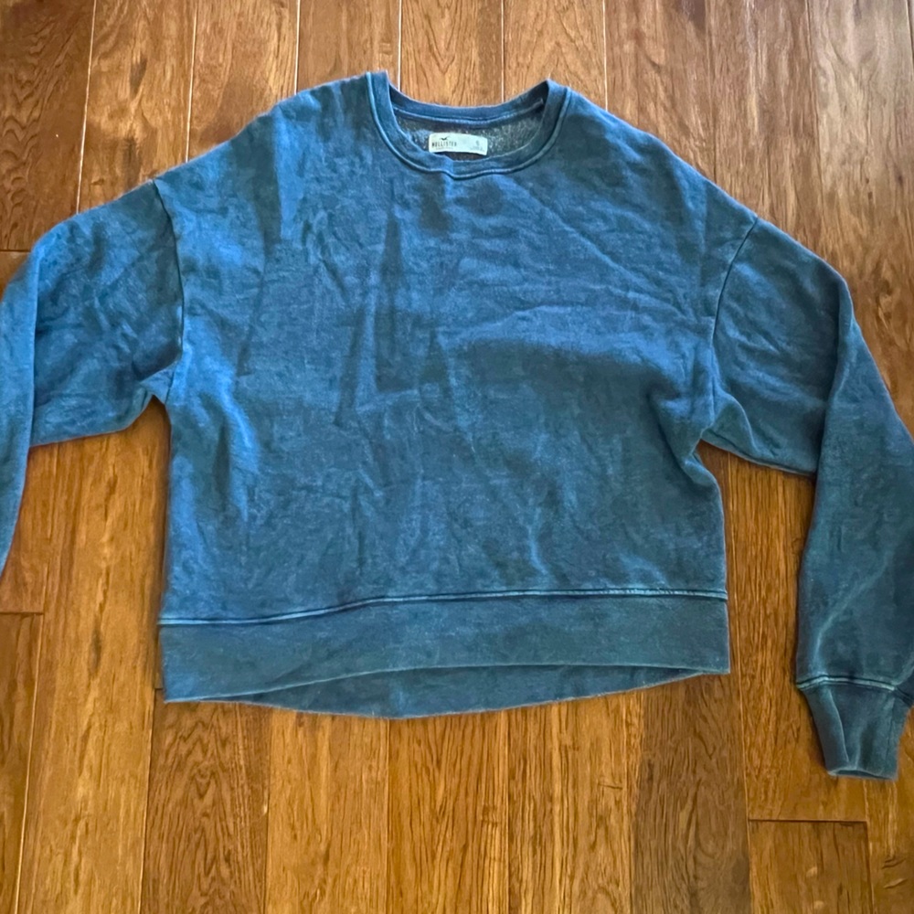 hollister ocean blue fleece crewneck